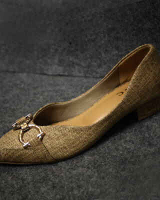 Women Brown Urban Chic Pumps Women Brown Urban Chic Pumps