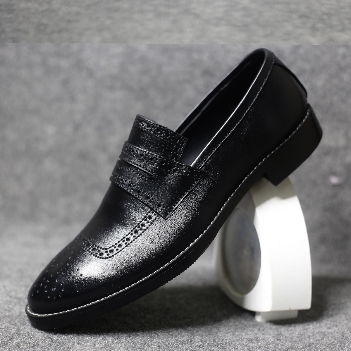 Tuxedo Cap Toe – FBM 0010 Tuxedo Cap Toe – FBM 0010